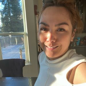 Meet your Posher, Sharon